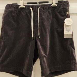 Vuori Men’s Optimist Short - Size Large in Charcoal Color - Like New